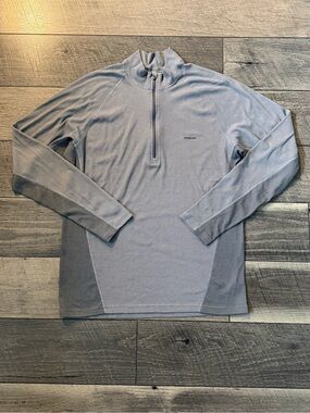 Patagonia Men’s Light Gray Quarter Zip Sweater